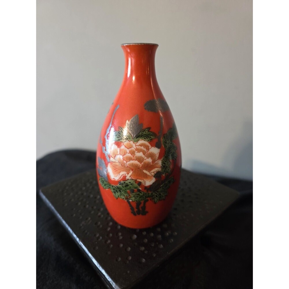 Vintage Japanese Porcelain Kutani Ware Sake Bottle Vase
